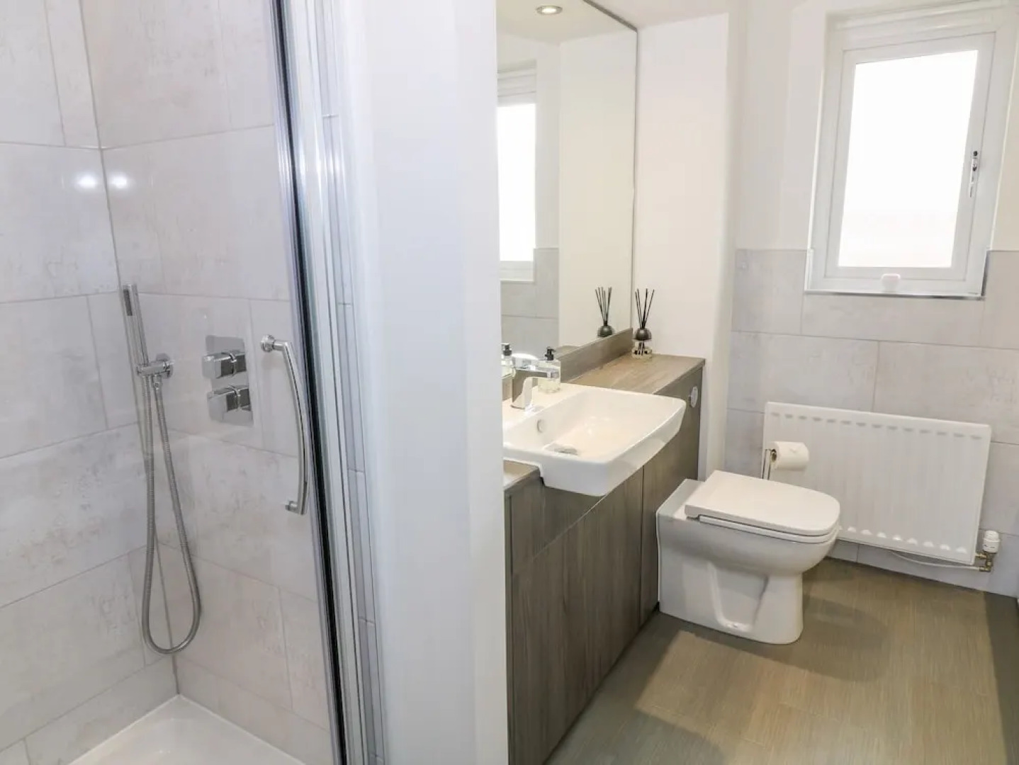 6 Whitecraigs Crescent