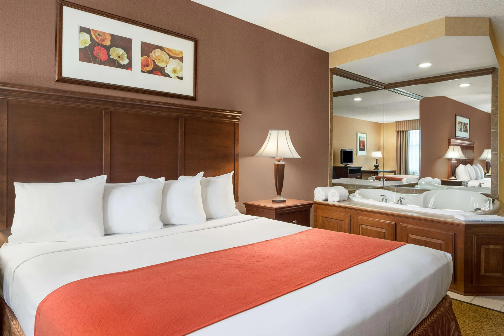 Comfort Inn & Suites Cuyahoga Falls - Akron