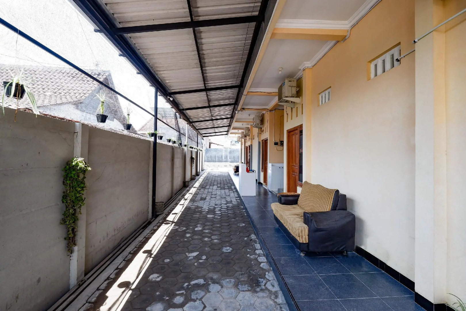 Capital O 2258 Santana Syariah Guest House