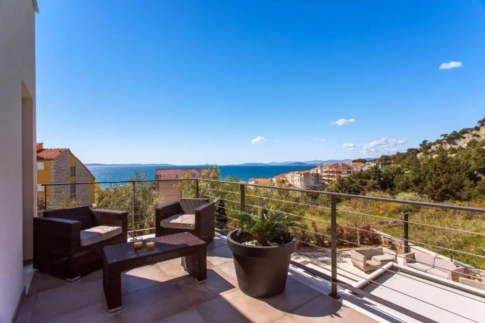 Luxury VILLA CECILIA with 4 en-suite bedrooms located 250m from the beach in Podstrana, max 8 people