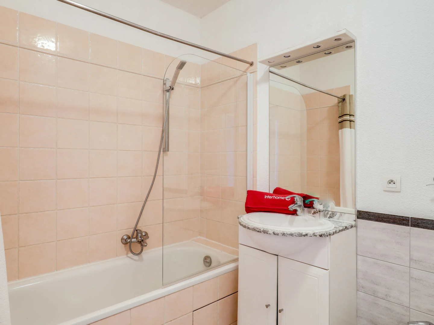 Holiday Home Le Mas d'Esquières