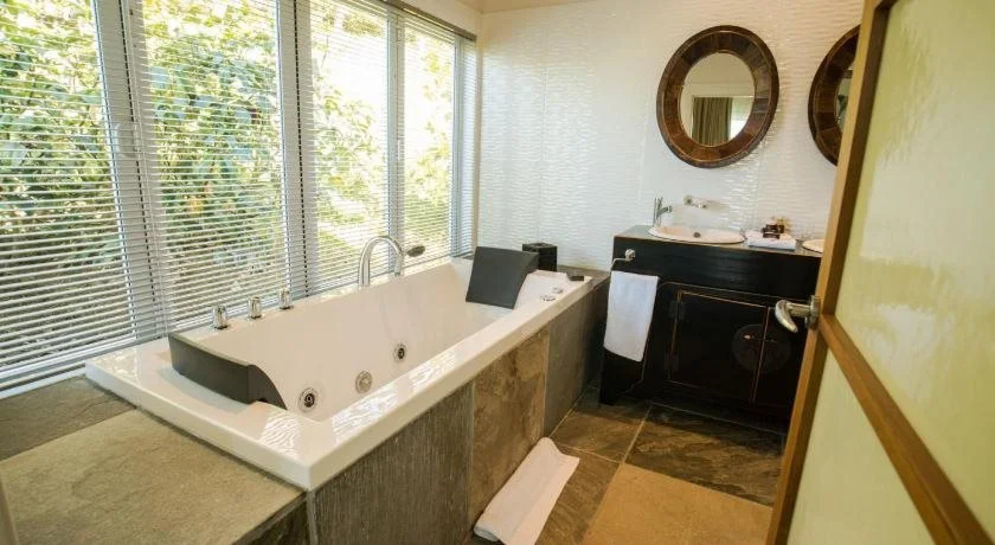 Woodhouse Mountain Lodge