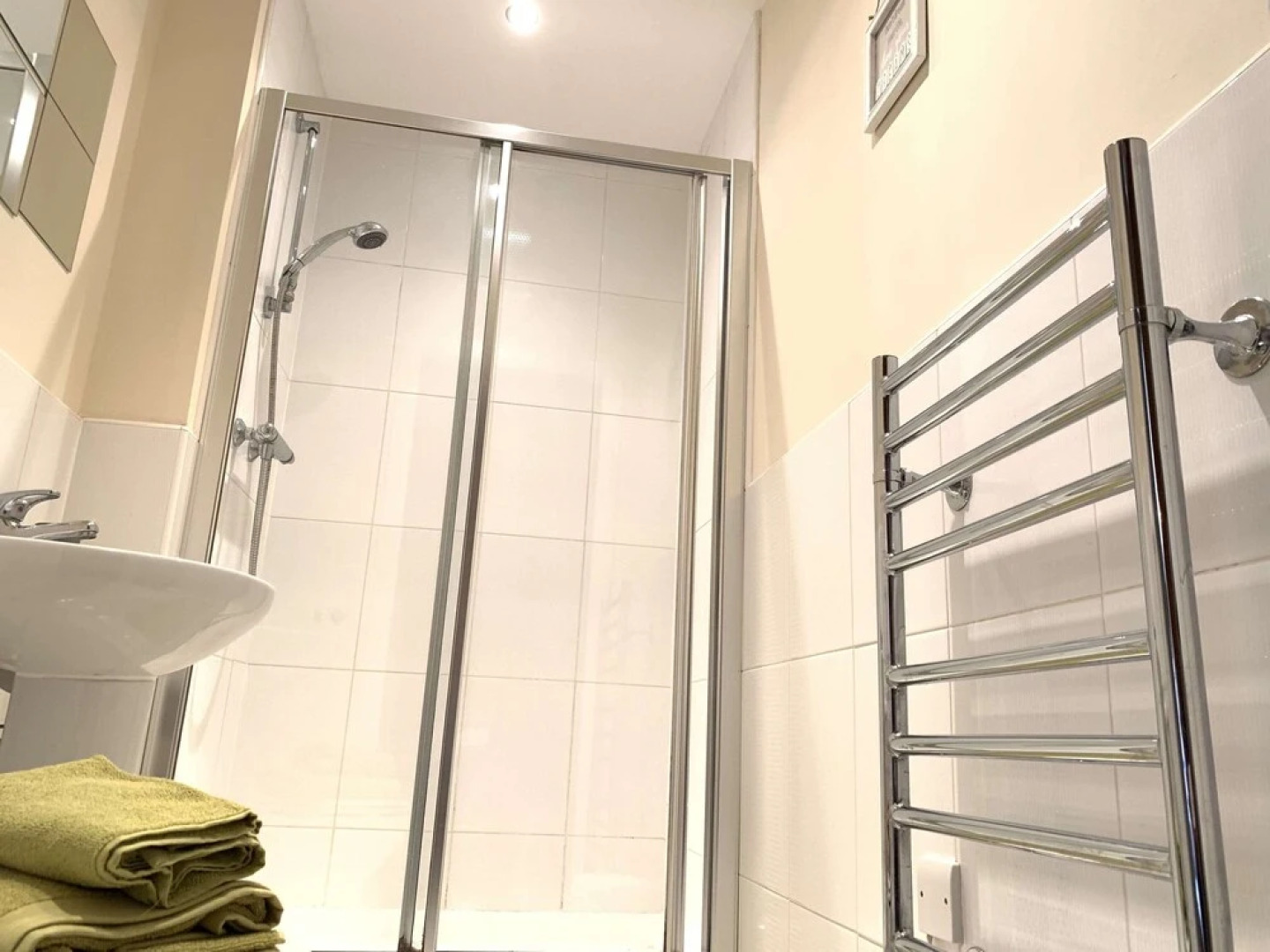 Grand Central, Melton Court