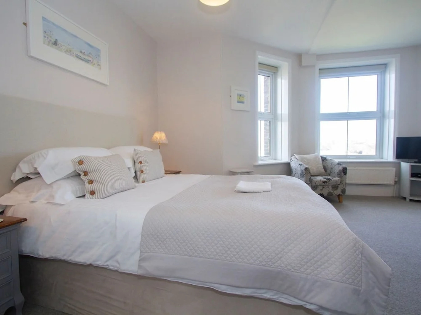 Cliff House B&B & The Moorings Apartments - Guest house