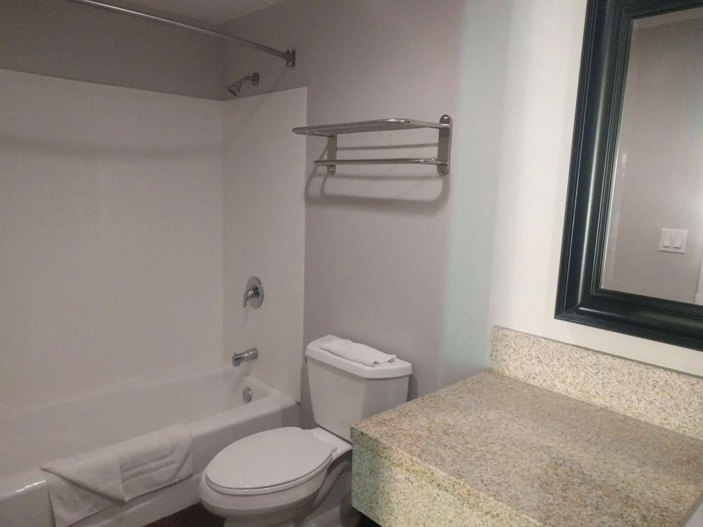 LYFE INN & SUITES by AGA - LAX Airport