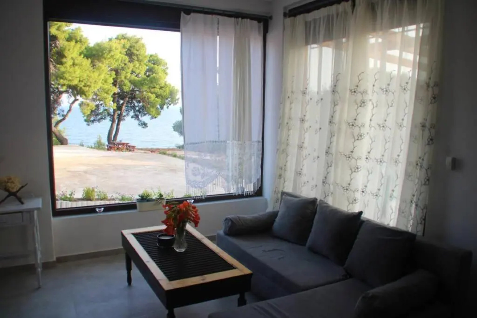 Pefkonas Apartments 100 m from the beach