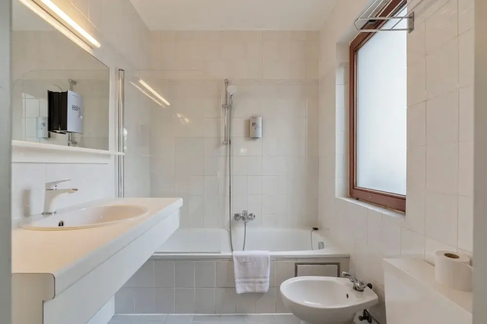 Room in Apartment - Sleep & Go Brussels South - Comfort Studio - Twin