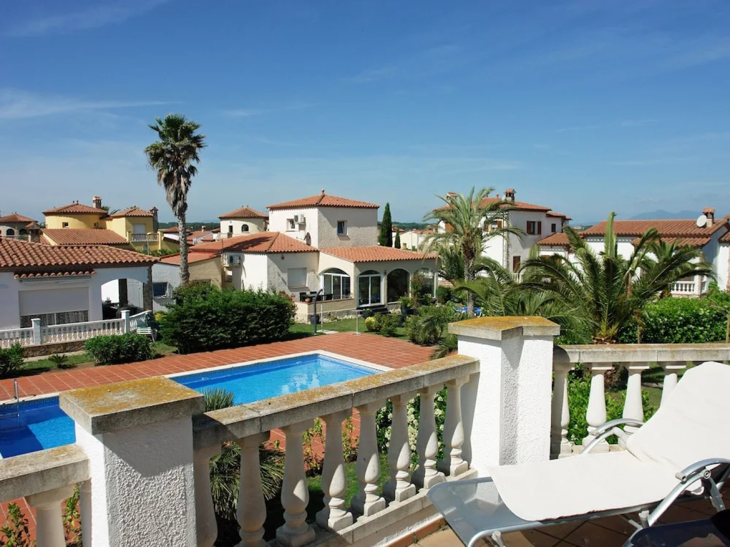 Delightful Villa in Vilacolum With Swimming Pool