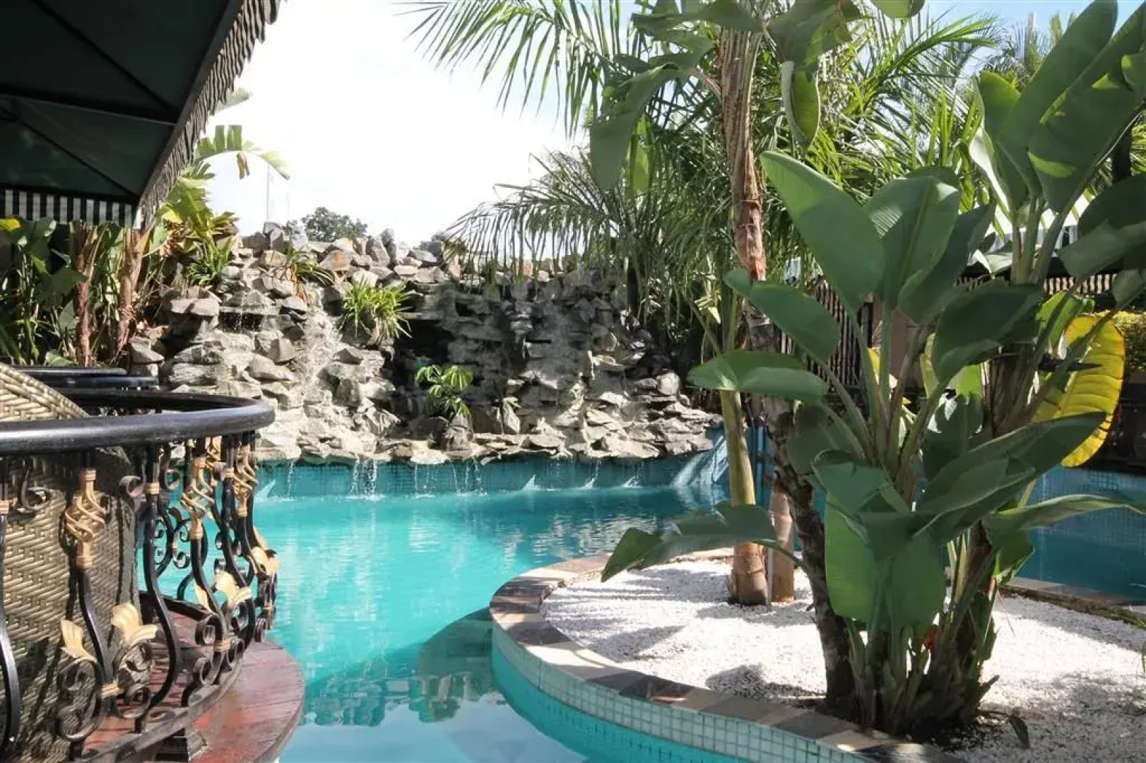 Best Western Plus Paramount Hotel