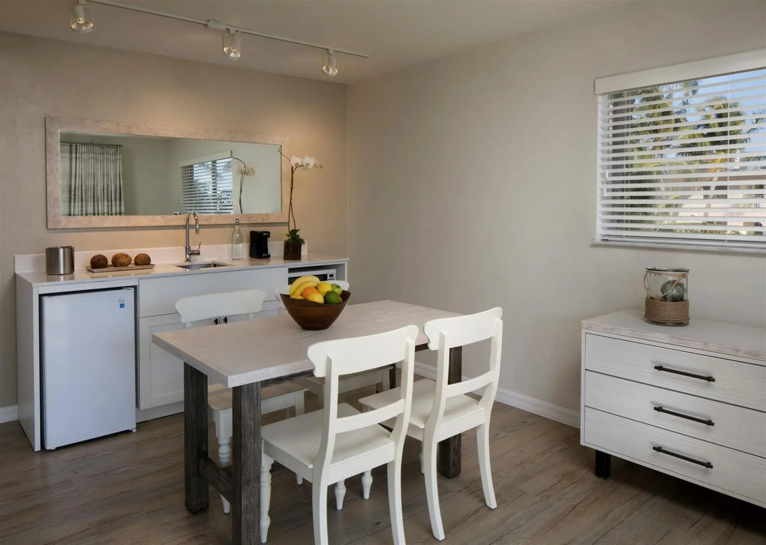 La Siesta Resort & Villas