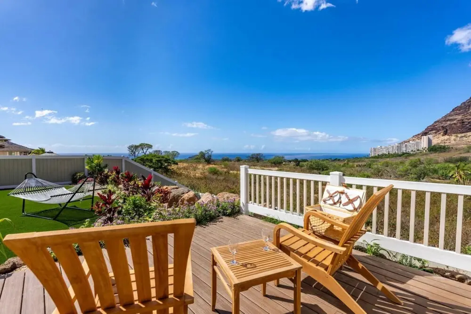 Sleeps 16, 2 Homes Ocean Views, Shared Pool + Gym, Near the Beach Avantstay