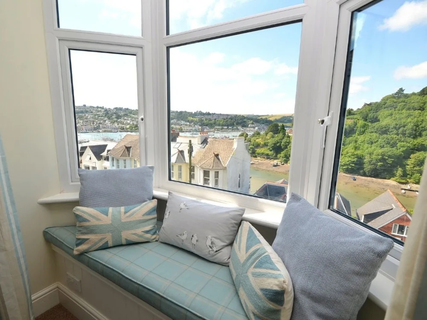 Peaceful Holiday Home in Kingswear Devon With Terrace
