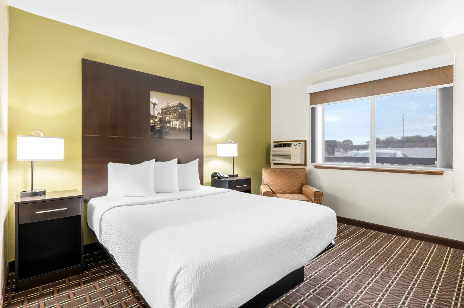 Super 8 by Wyndham La Crosse