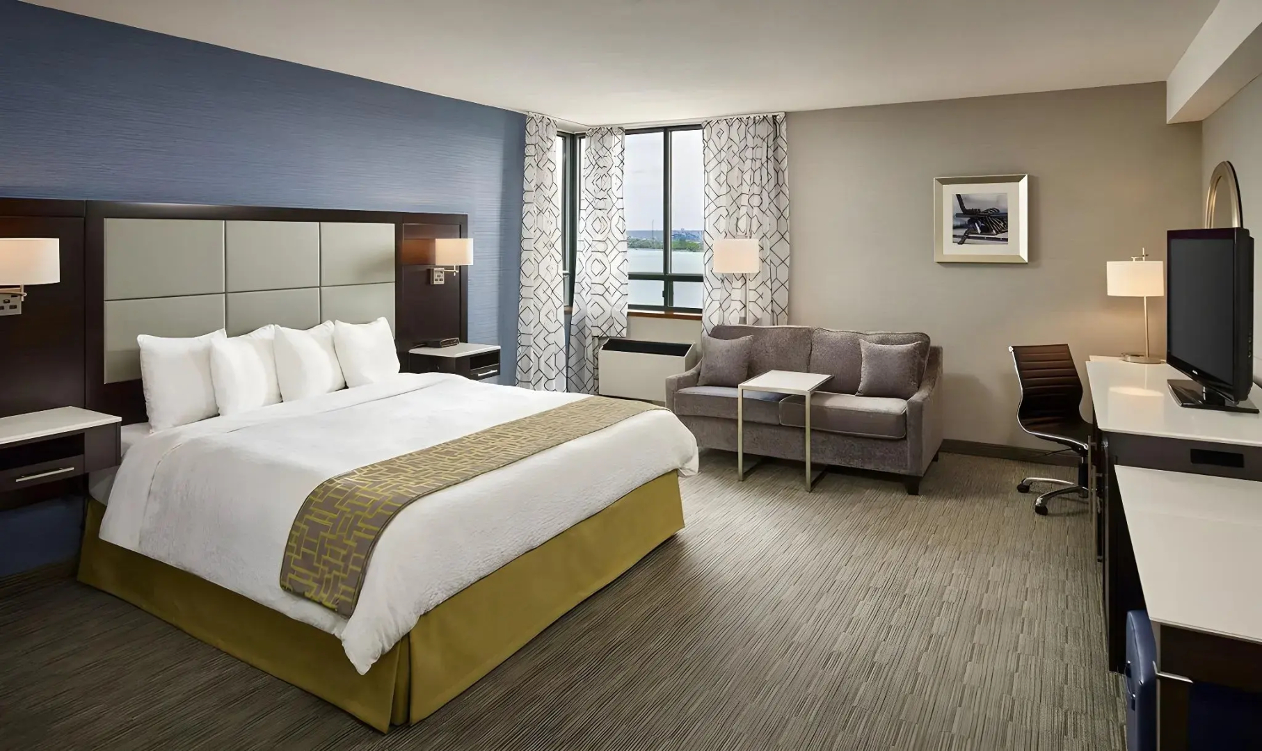 Waterfront Hotel Downtown Burlington