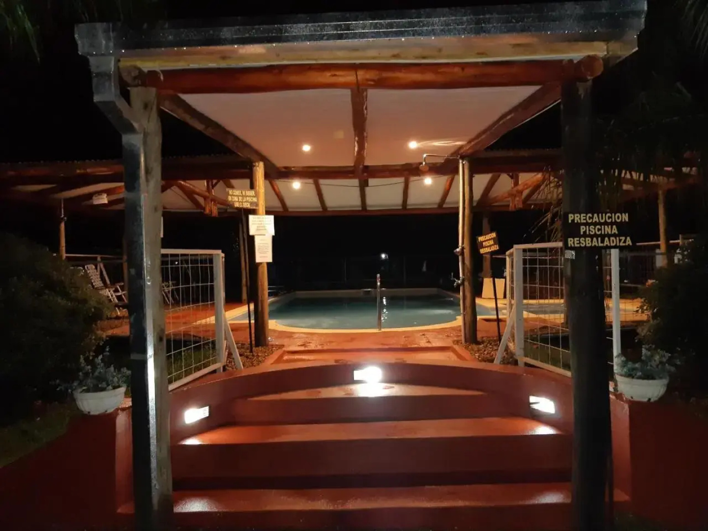 Hotel y Cabañas Dakota