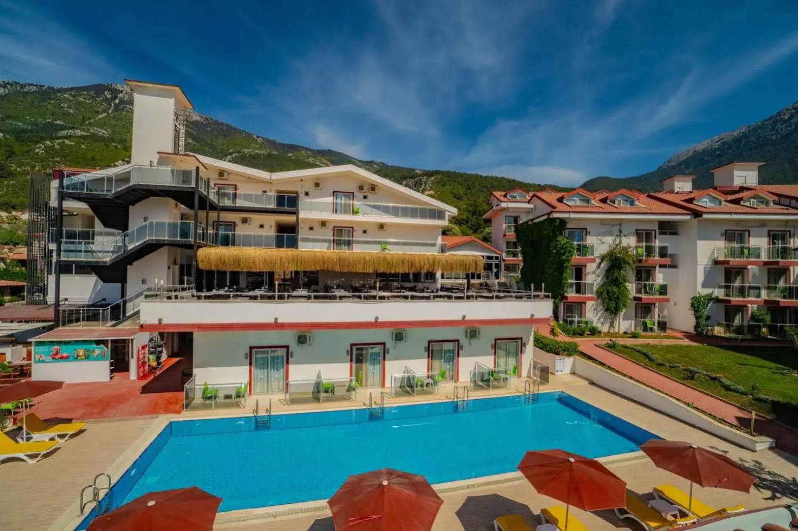 Sunshine Holiday Resort