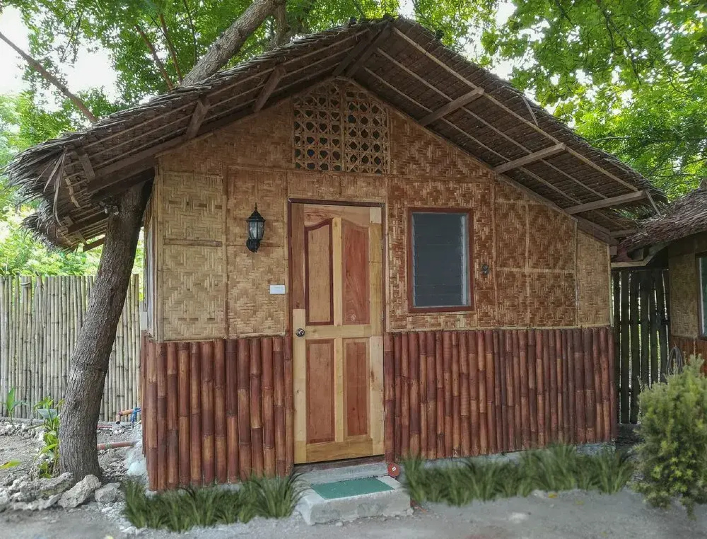 Isla Hayahay Beach Resort And Restaurant