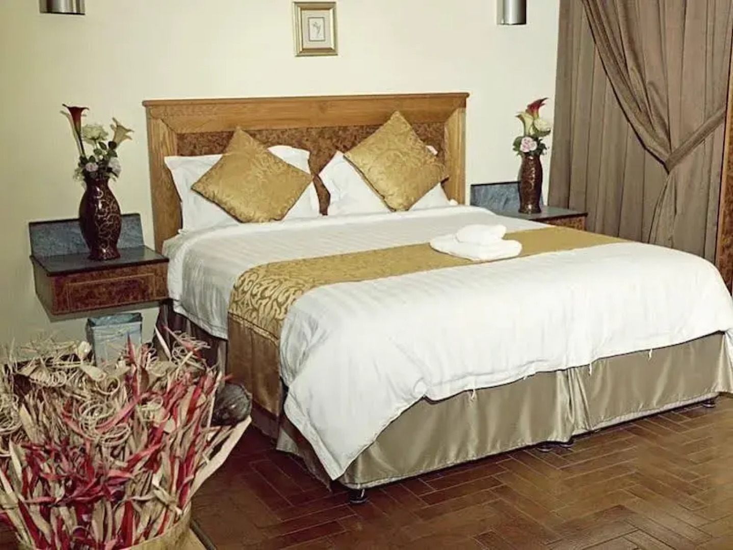 Mansour Plaza Hotel Apartments