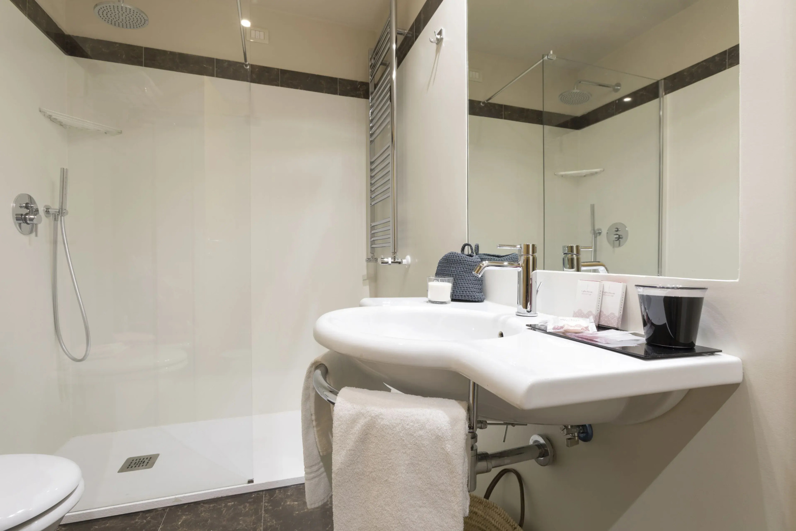 Roma Central Guest House