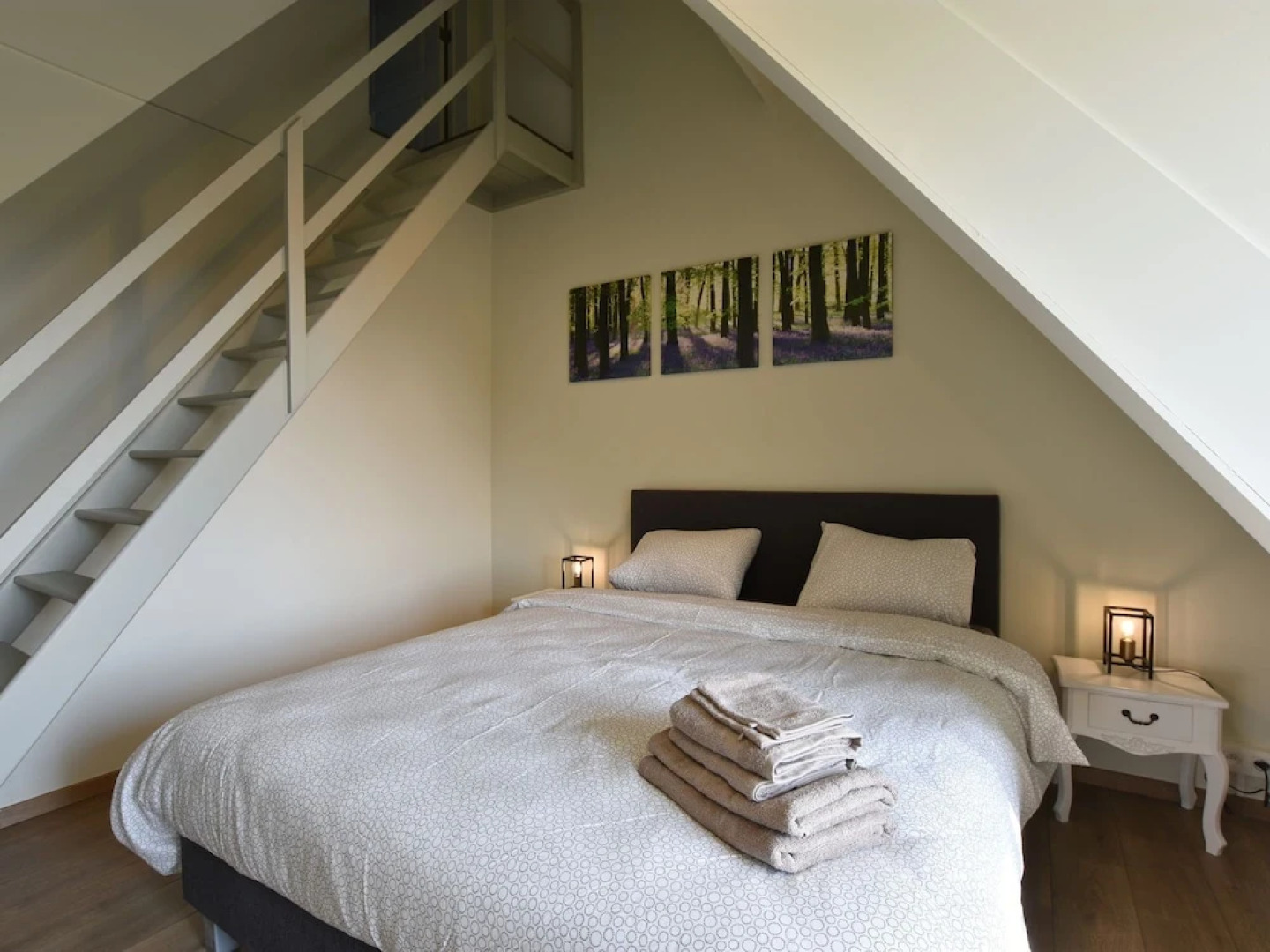 Cozy Apartment in West Flanders with Sauna & Hot Tub