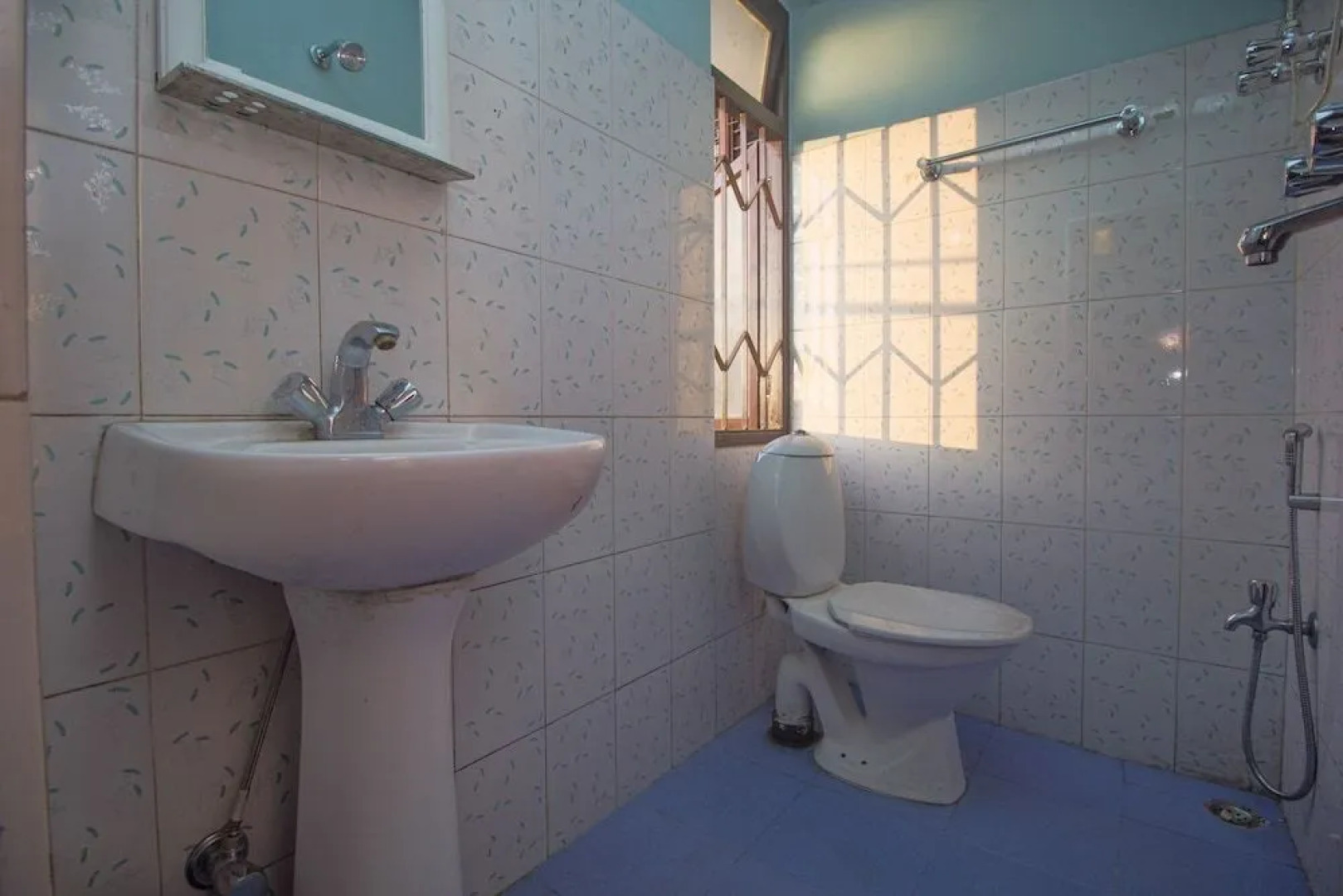 OYO 27701 Hotel Kshounish Residency