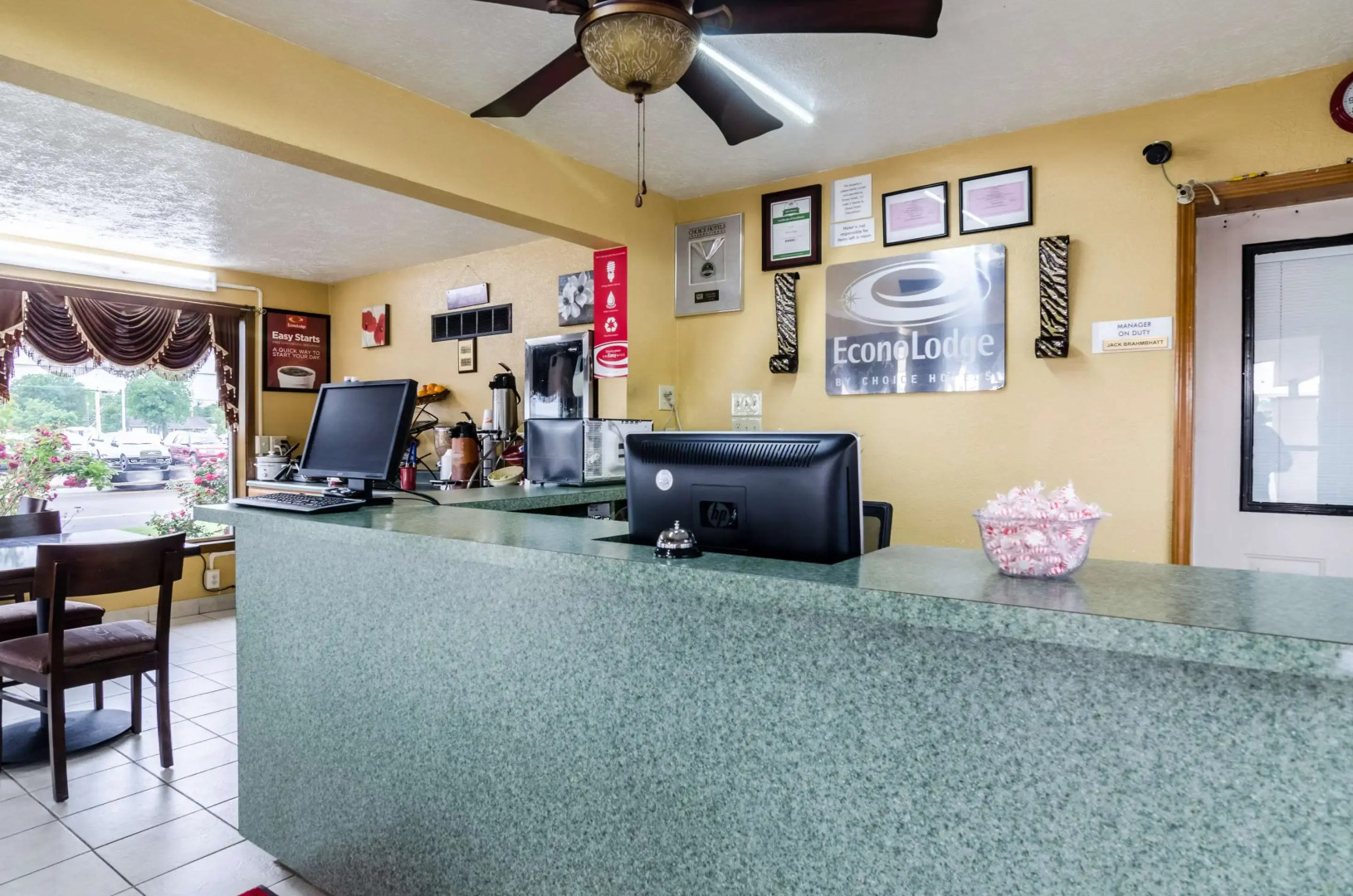 Econo Lodge Winfield