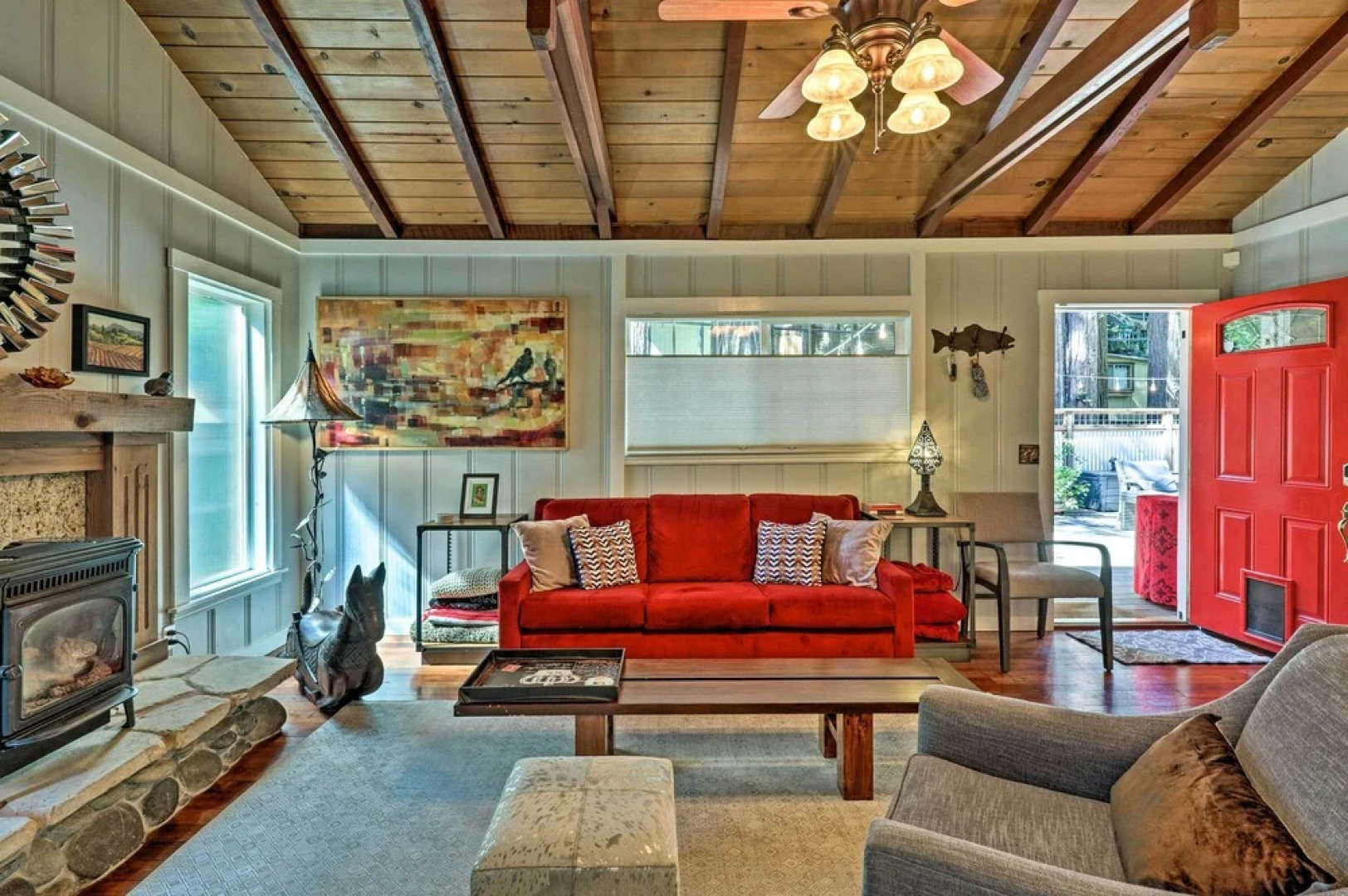 Redwoods Cabin w/ Hot Tub: Walk to Russian River!