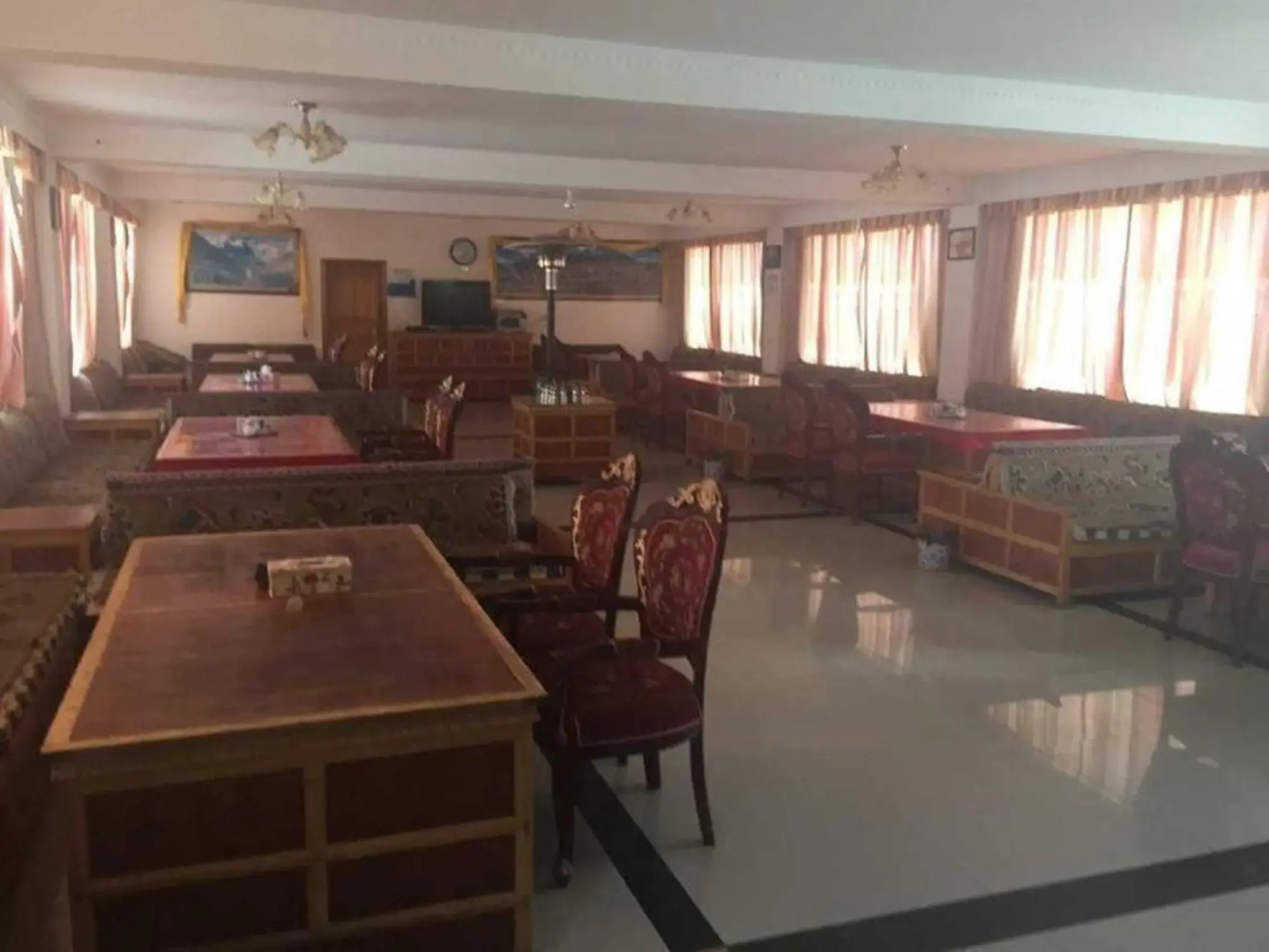Tingri Baiba Hotel (Everest Avenue)