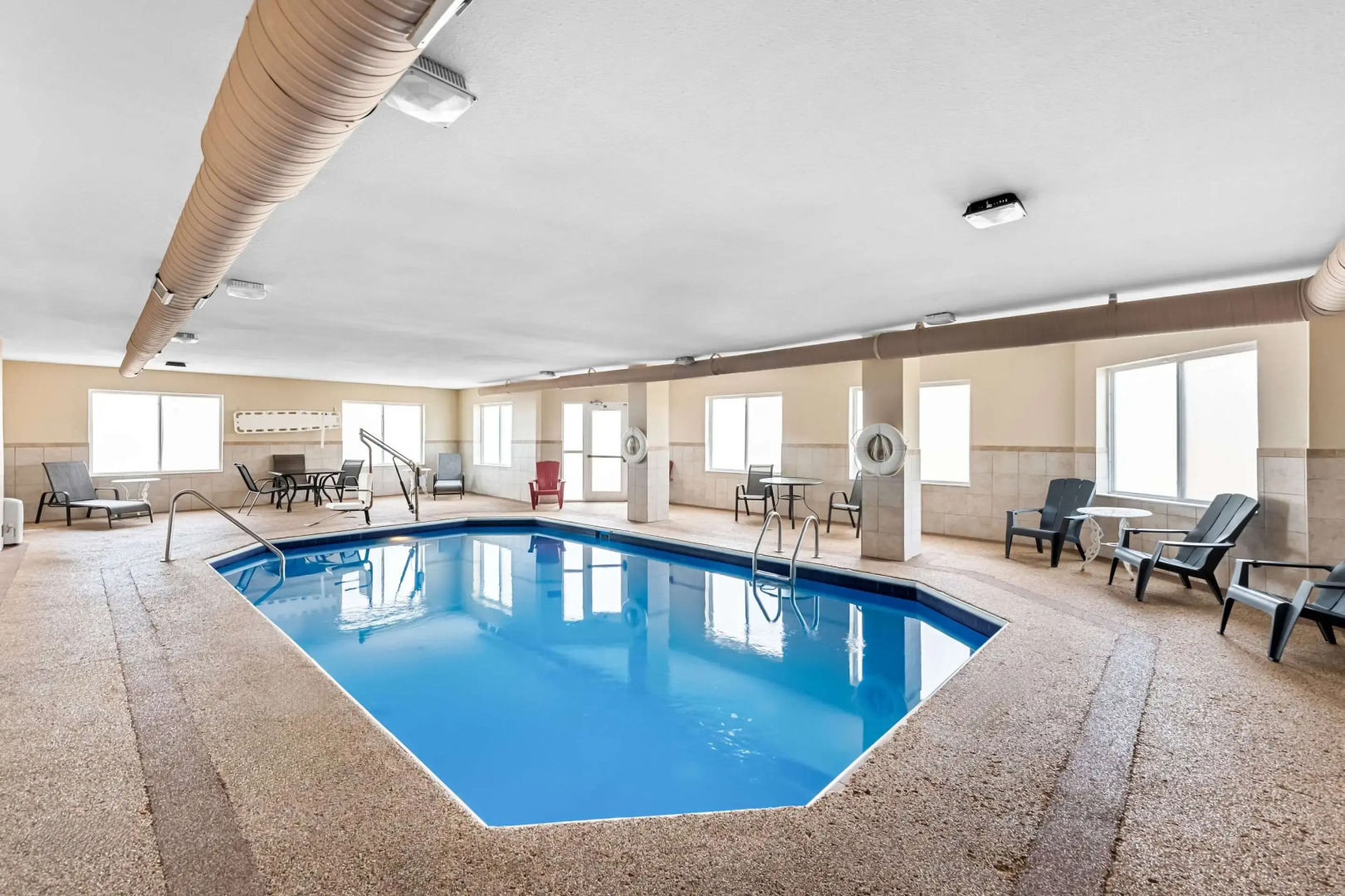Comfort Inn & Suites Heath - Newark South