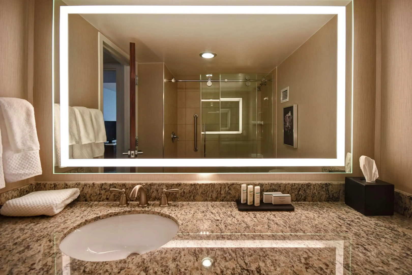 Embassy Suites by Hilton Montgomery Hotel & Conference Ctr