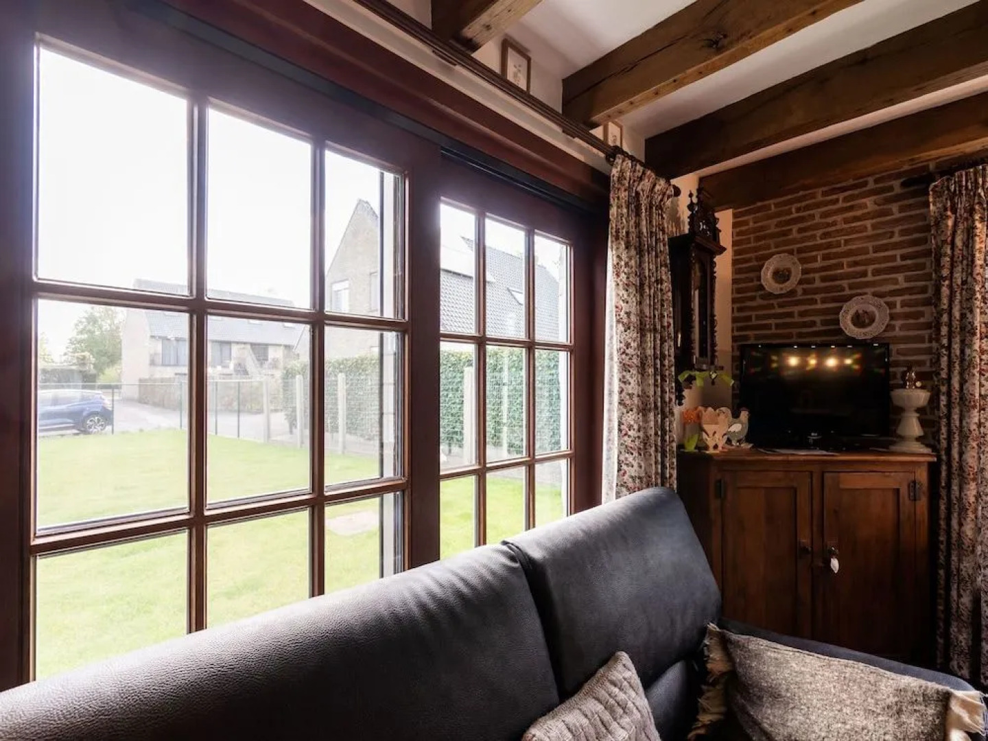 Farmhouse in Beveren Near Beach & Garden