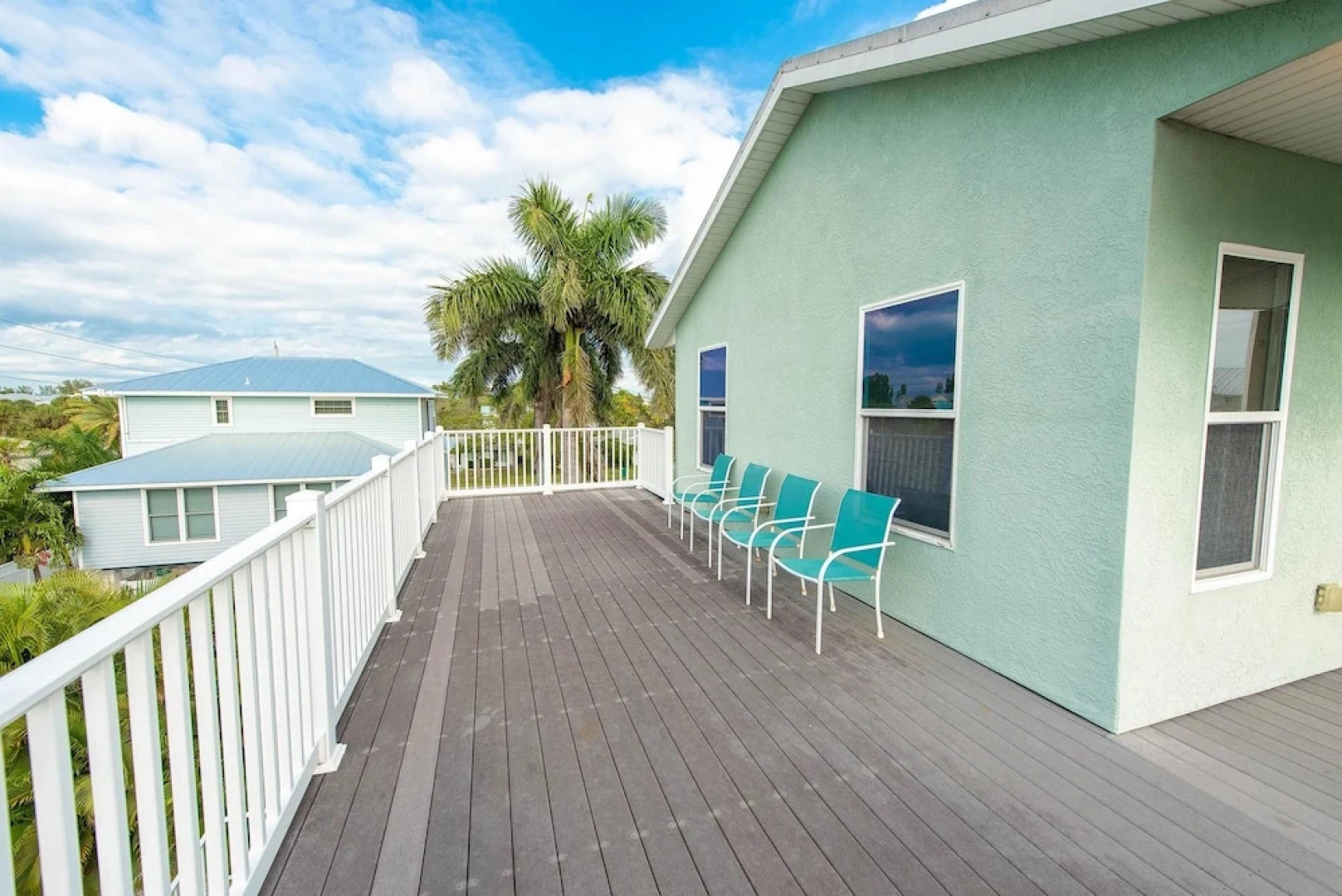 Pelican Villa Apartment 4