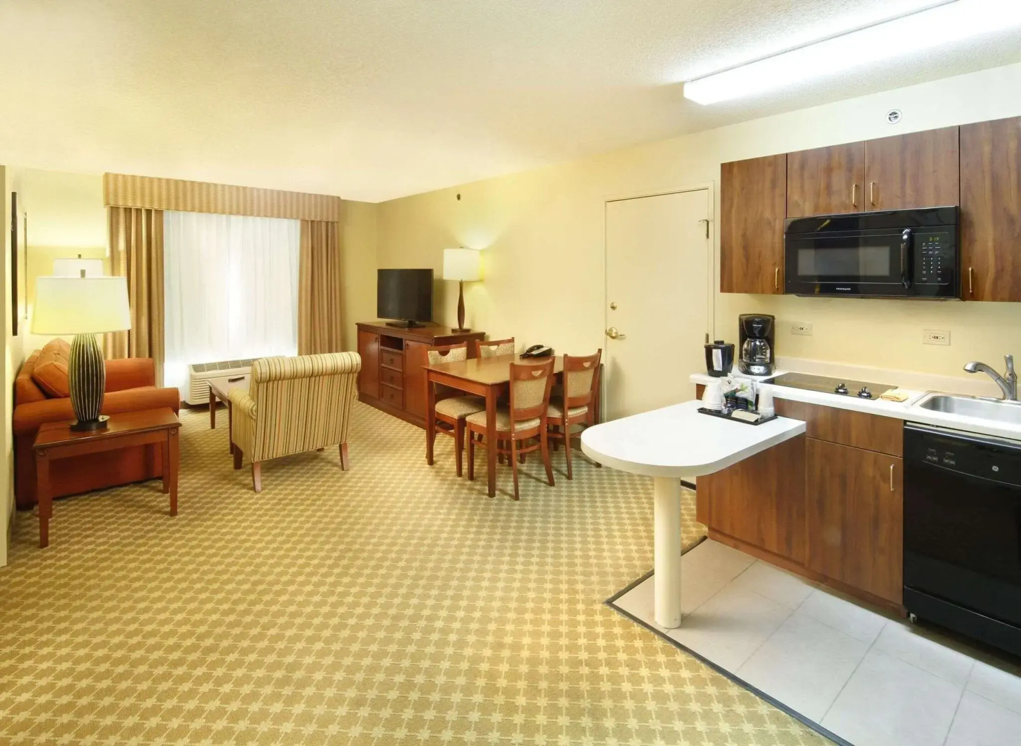 Country Inn & Suites by Radisson, Crystal Lake, IL