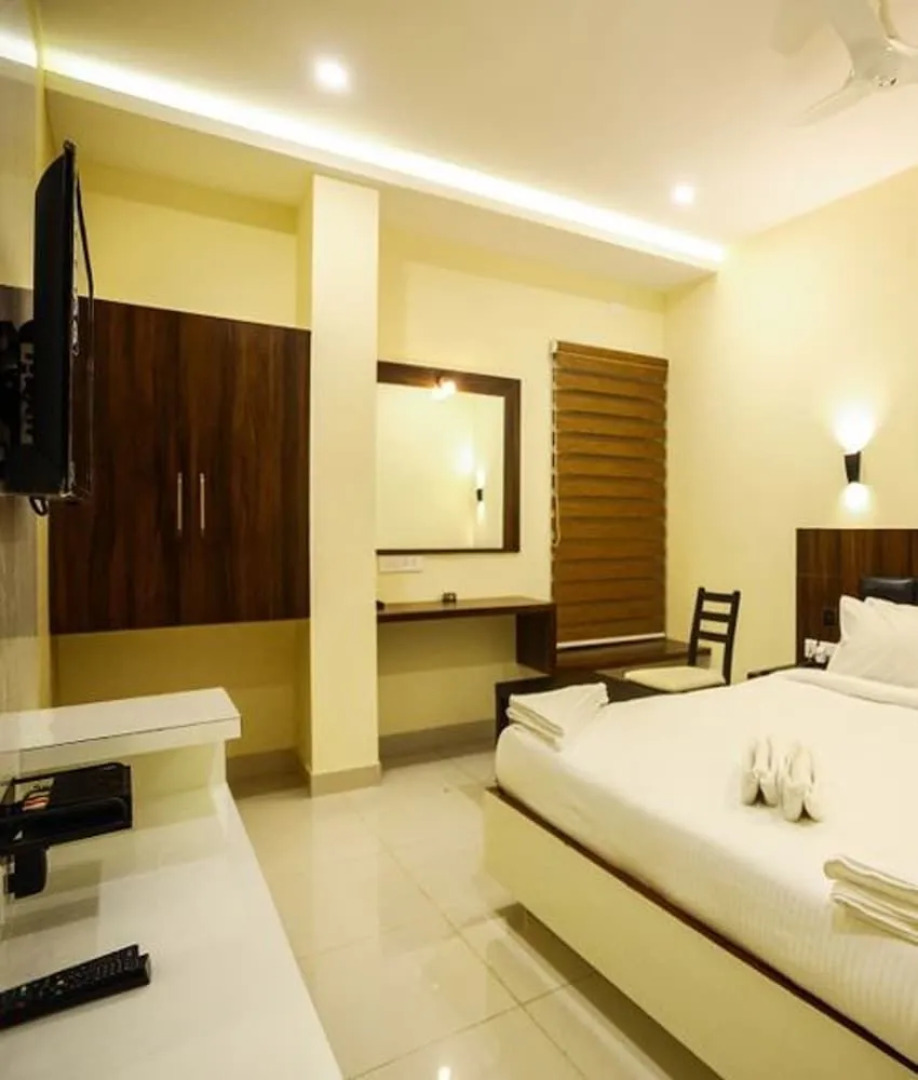 Cliff Embassy Banquet & suites