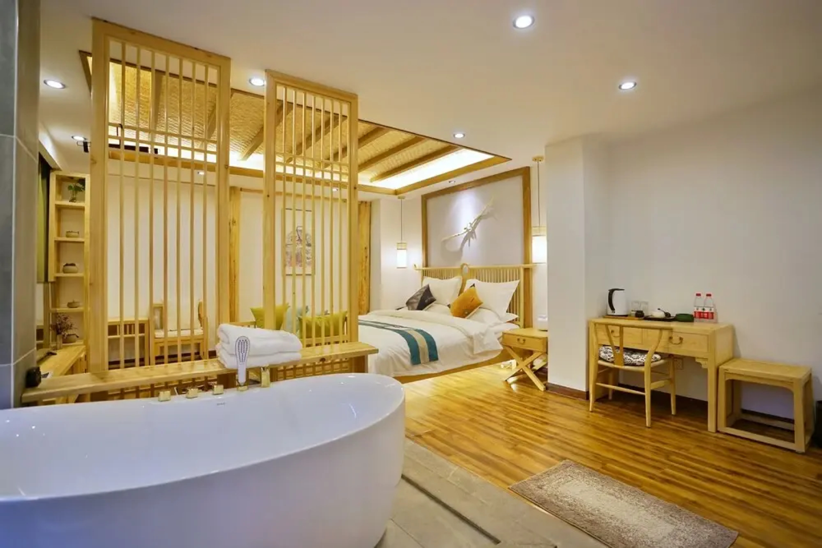 Yueju Wenlv · Yuexijiang Boutique Holiday Hotel (Leishan Xijiang Qianhu Miaozhai)