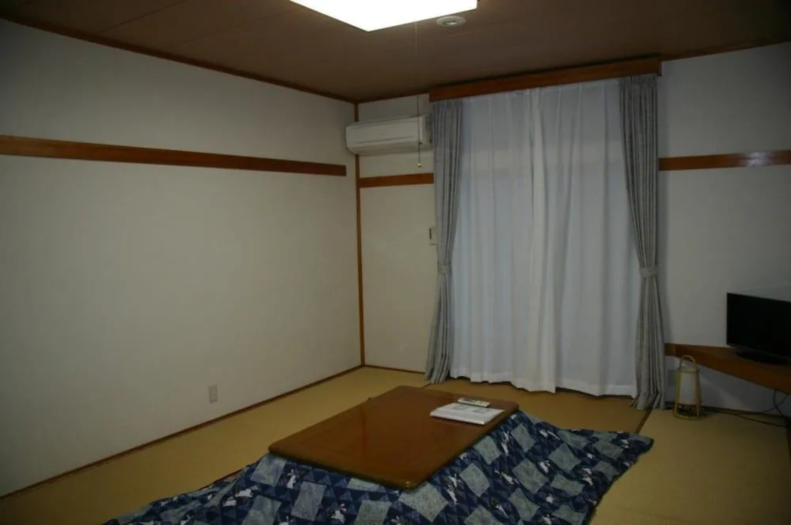 Youth Guest House ATOMA - Hostel