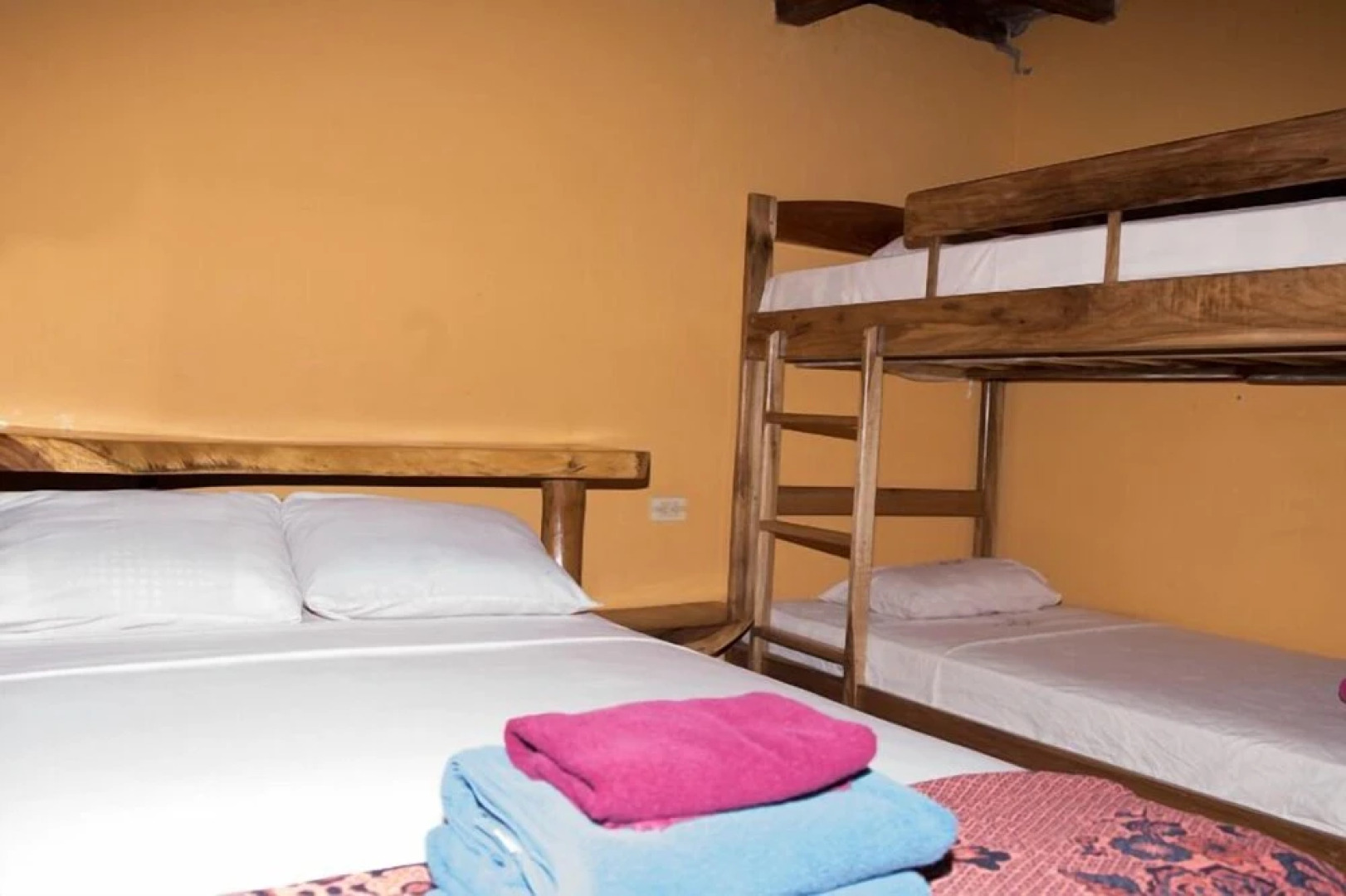 Hostal Rutamar - Hostel