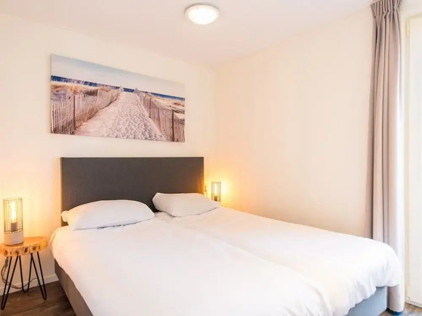 Modern Lodge With two Bath Rooms, Near the Beach