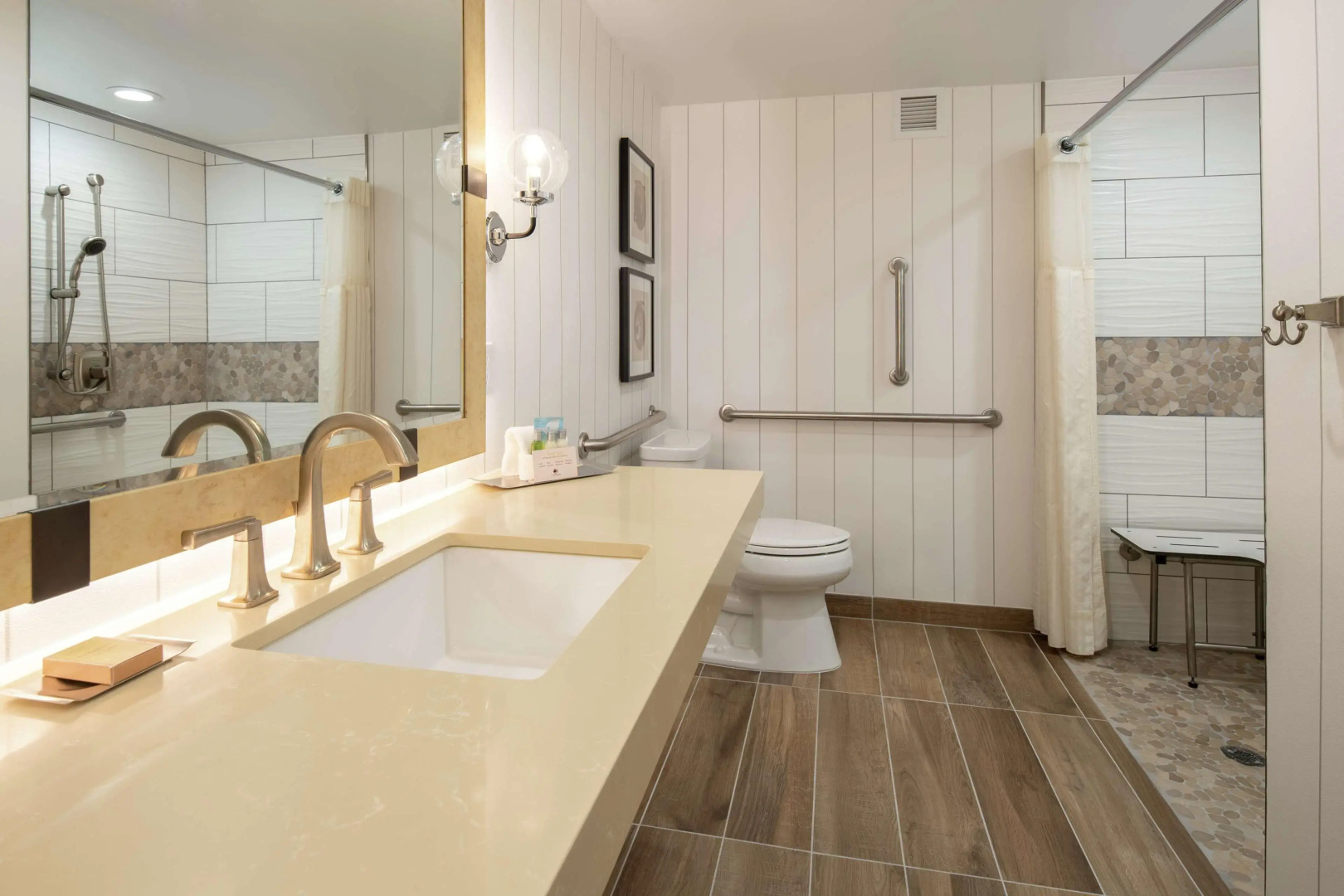 DoubleTree by Hilton Hotel Missoula - Edgewater