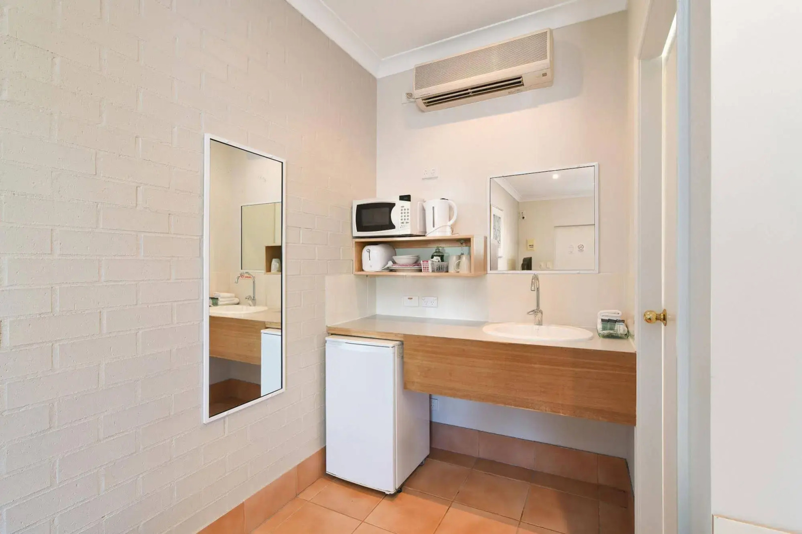 Catalina Motel Lake Macquarie