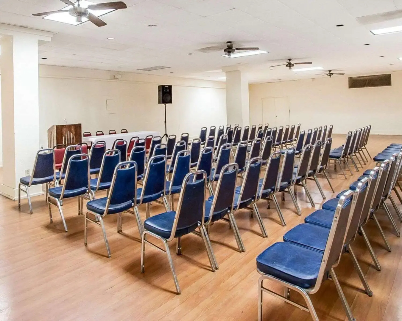 Clarion Inn & Suites University Center