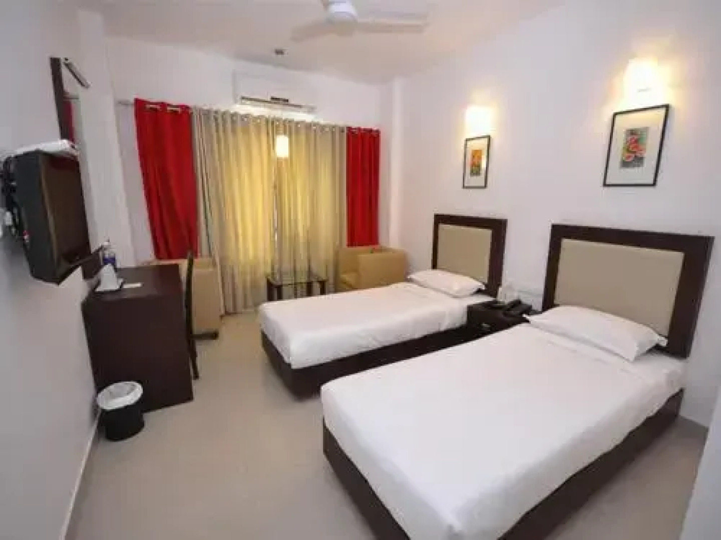 Hotel Hills Park Pathanamthitta