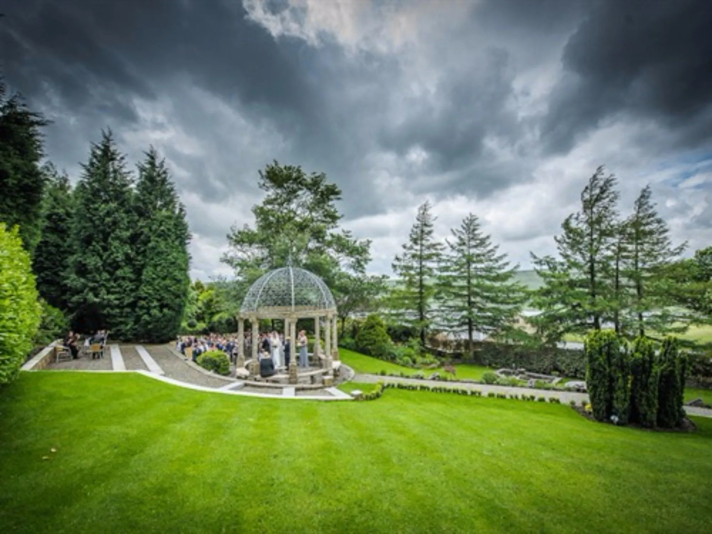 The Saddleworth Hotel