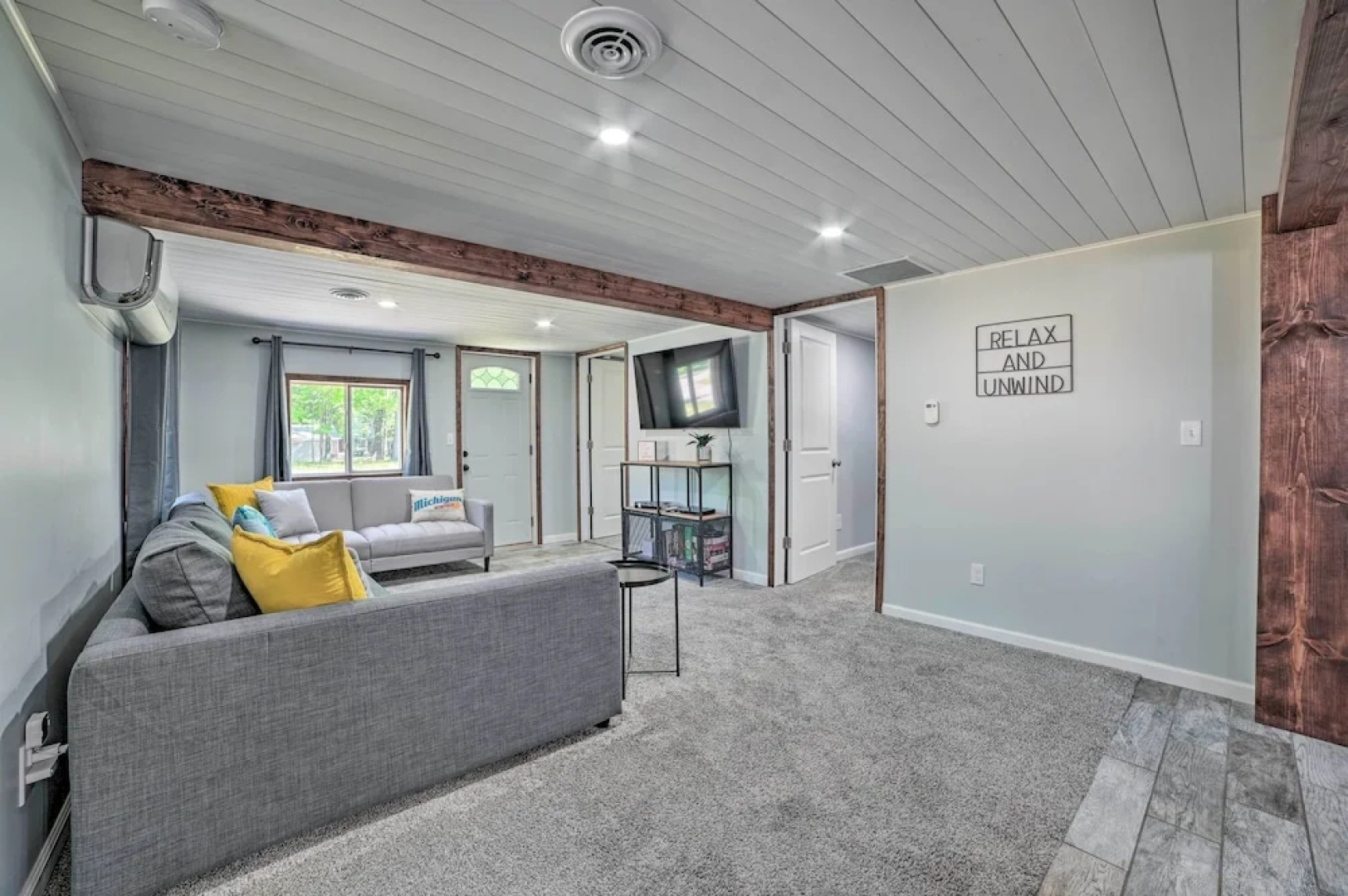 Prudenville Retreat w/ Yard ~ 1 Mi to Lake!