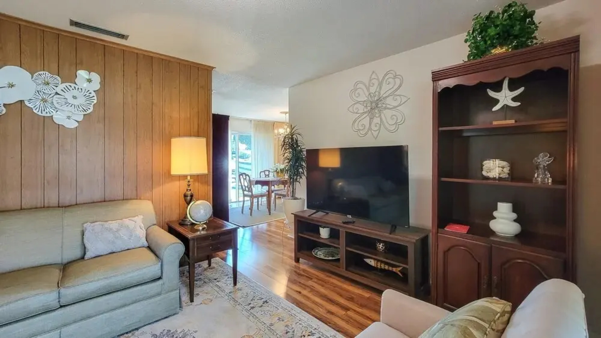 NEW Retro Relaxation in Stylish Rockledge Oasis