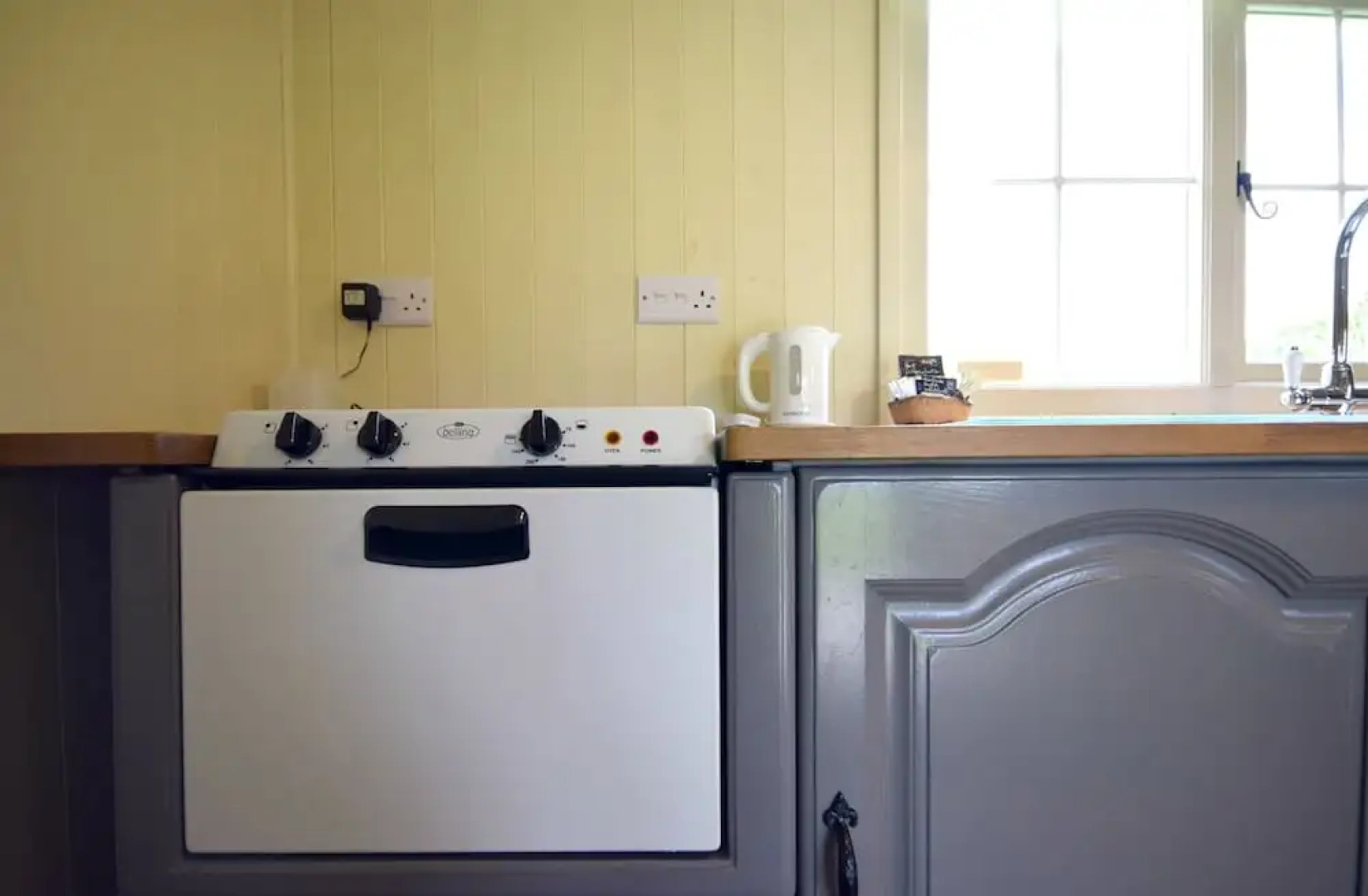 Keepers Cosy, Shepherds Hut , Alresford 491853