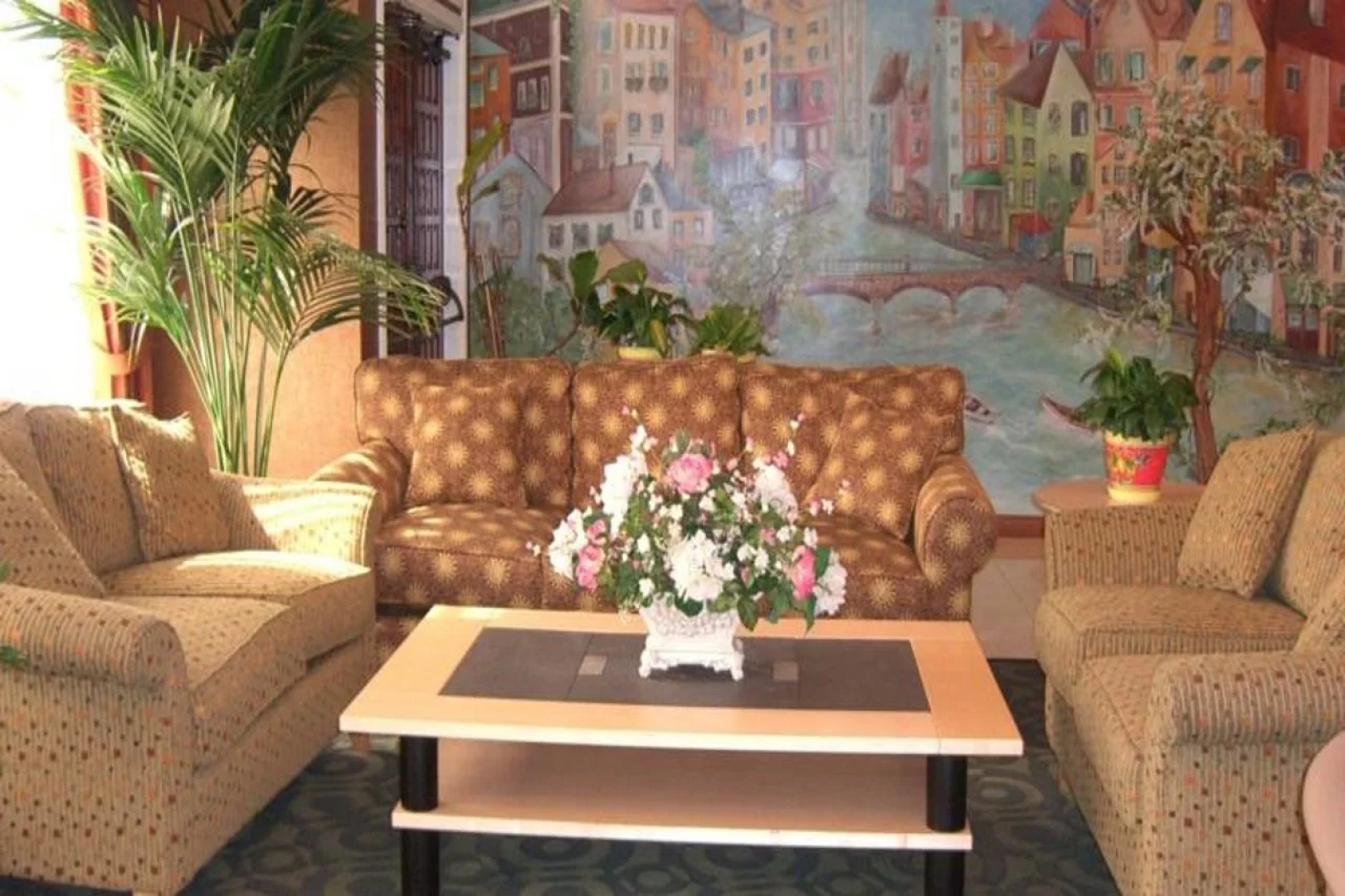 Best Western Plus South Bay Hotel