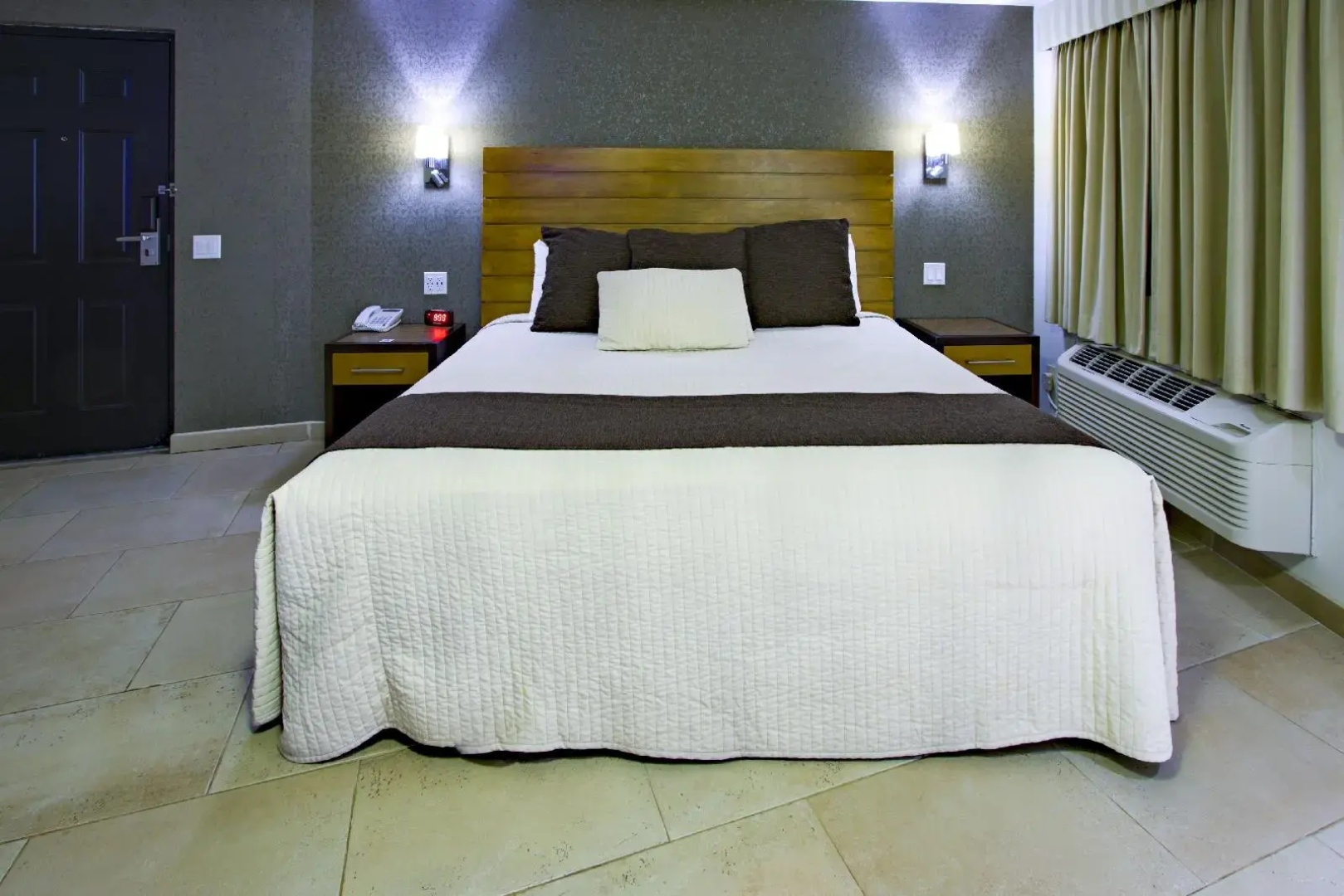 Hotel Desert Inn