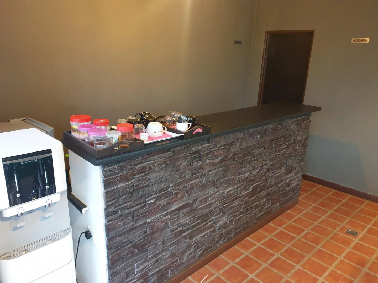 D'Qamar Guesthouse
