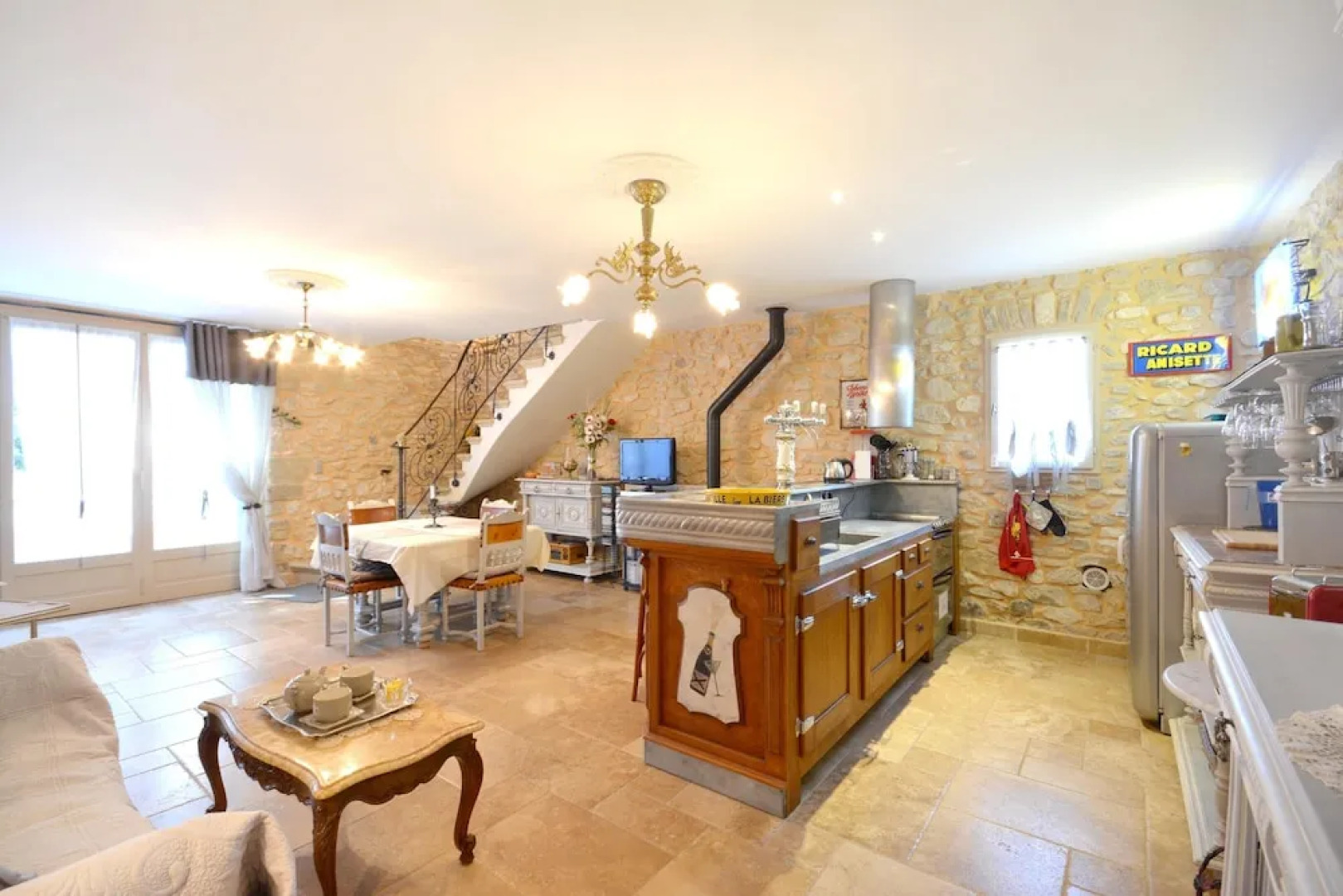 House With one Bedroom in Le Thor, With Furnished Garden and Wifi